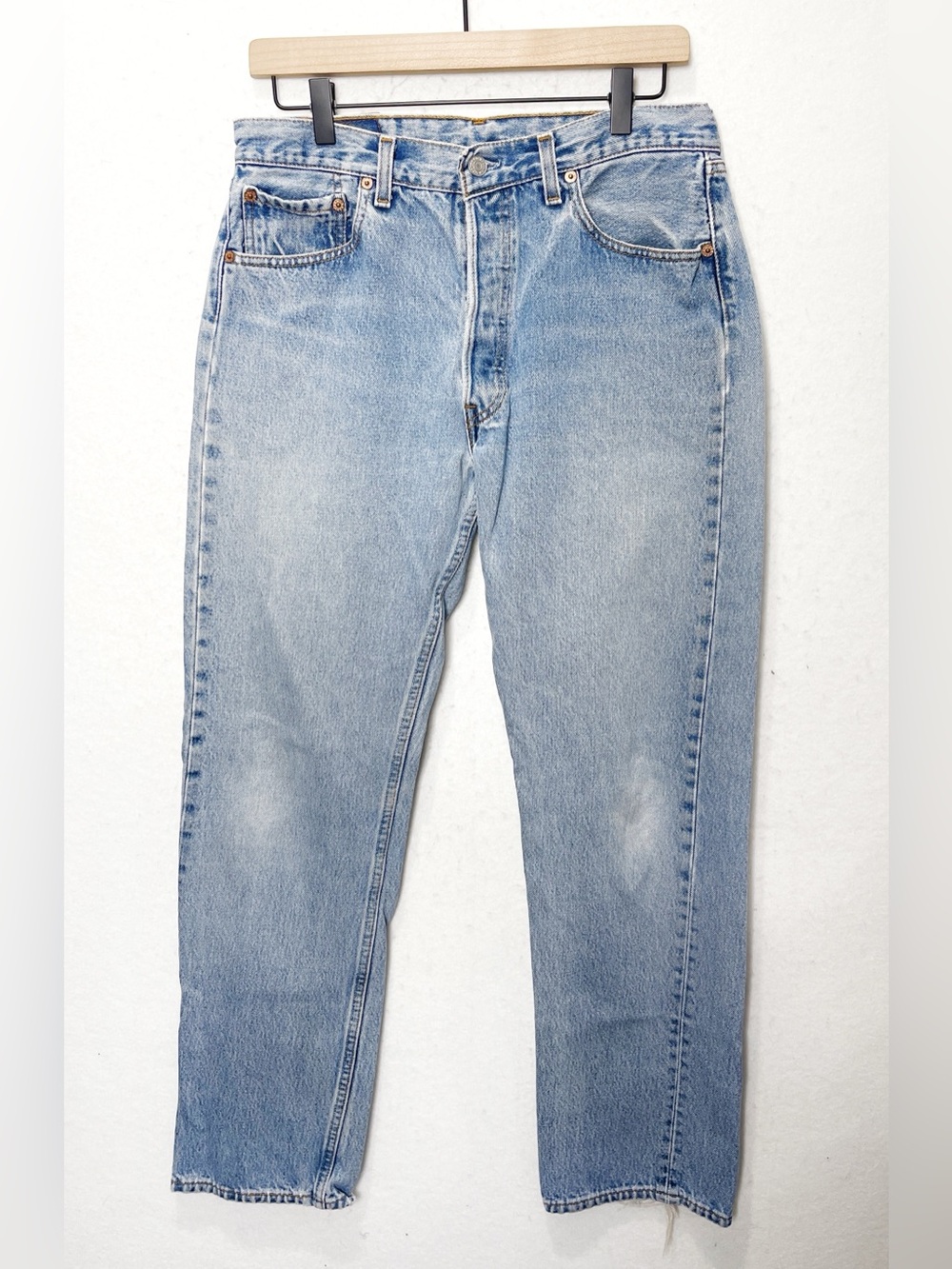 Vintage 90’s Levi's 501 Light Wash Button Fly Blue Jeans Made in USA 1997 33X32